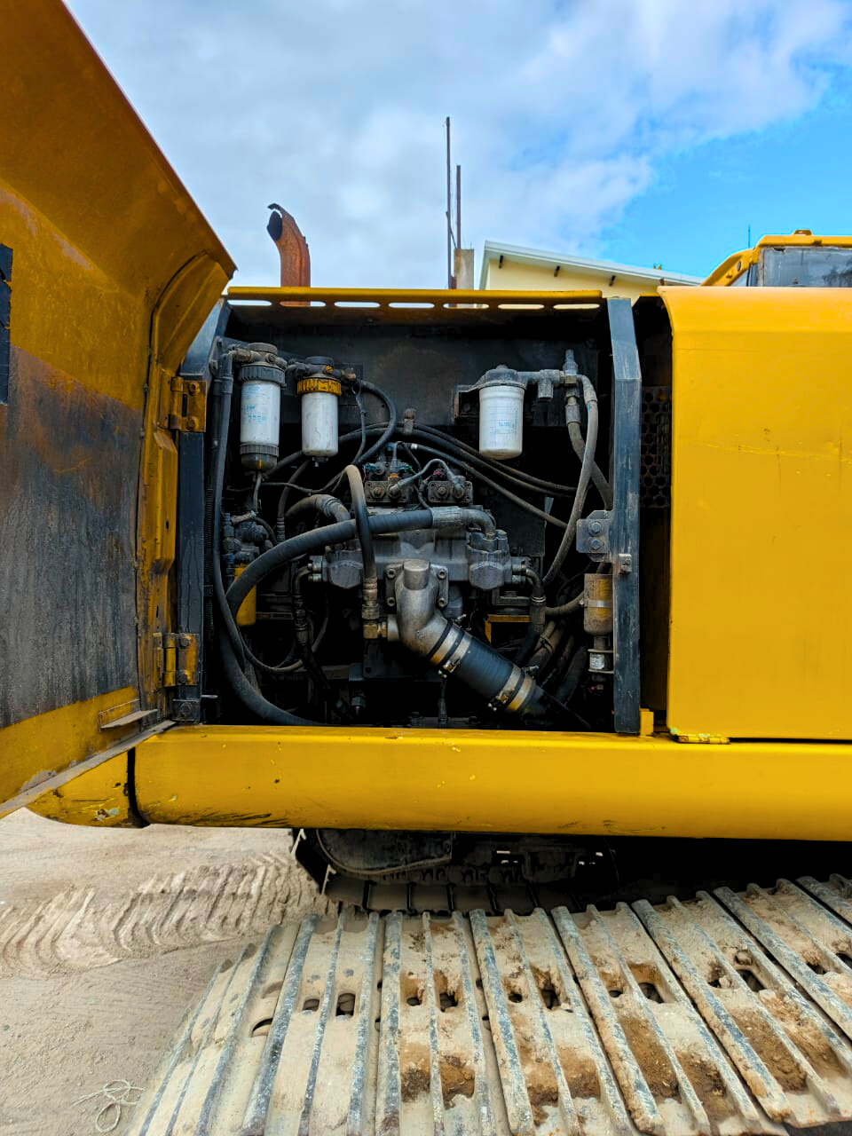 f178638a-6fd7-4cb8-8b29-c00a5fd68049